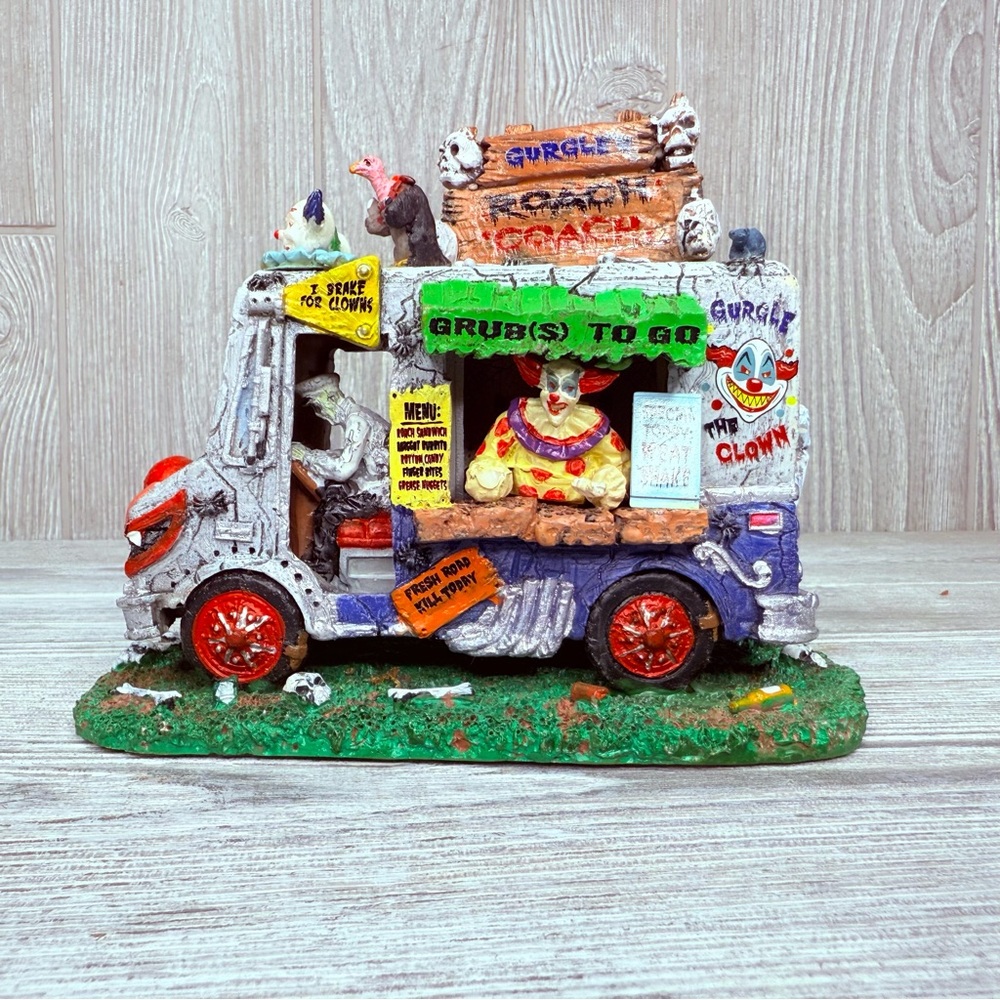 Lemax 43103 GURGLE'S ROACH COACH Spooky Town Retired Table Accent Halloween